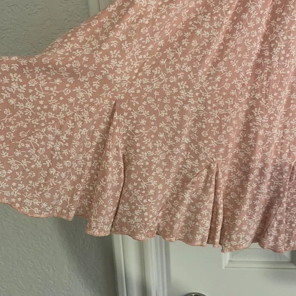 Pink floral mini dress. - Picture 5 of 5